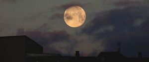 La «Luna del Lobo», la primera luna llena del año