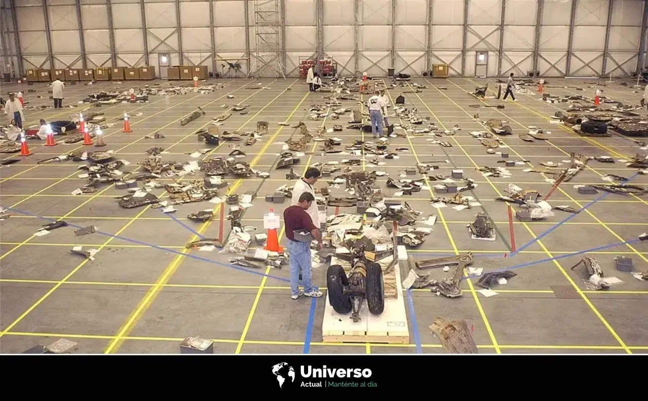 Restos y escombros luego de la explosion del Columbia | Créditos: NASA