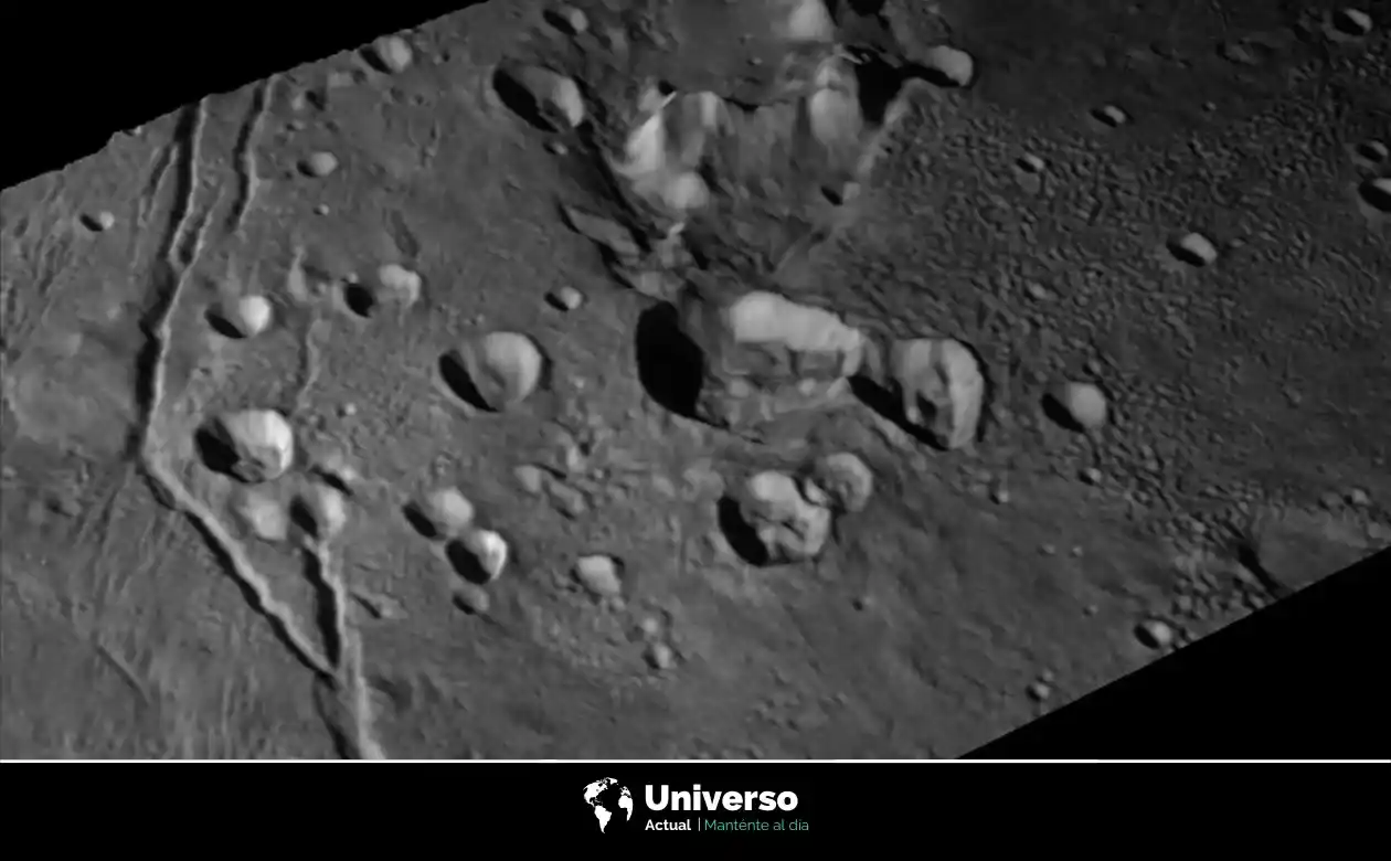 Vista de cráteres y un grupo de montañas en Caronte | Créditos: INSTITUTO LUNAR Y PLANETARIO/ NASA