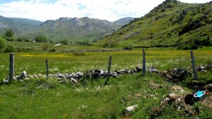 Praderas y montañas de la comarca de Babia